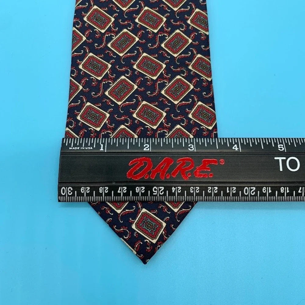 Christian Dior All Silk Geometric Print Preppy Men's Classic Neck Tie
